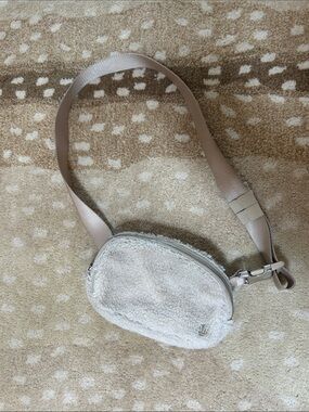 Lululemon Teddy Bum Bag